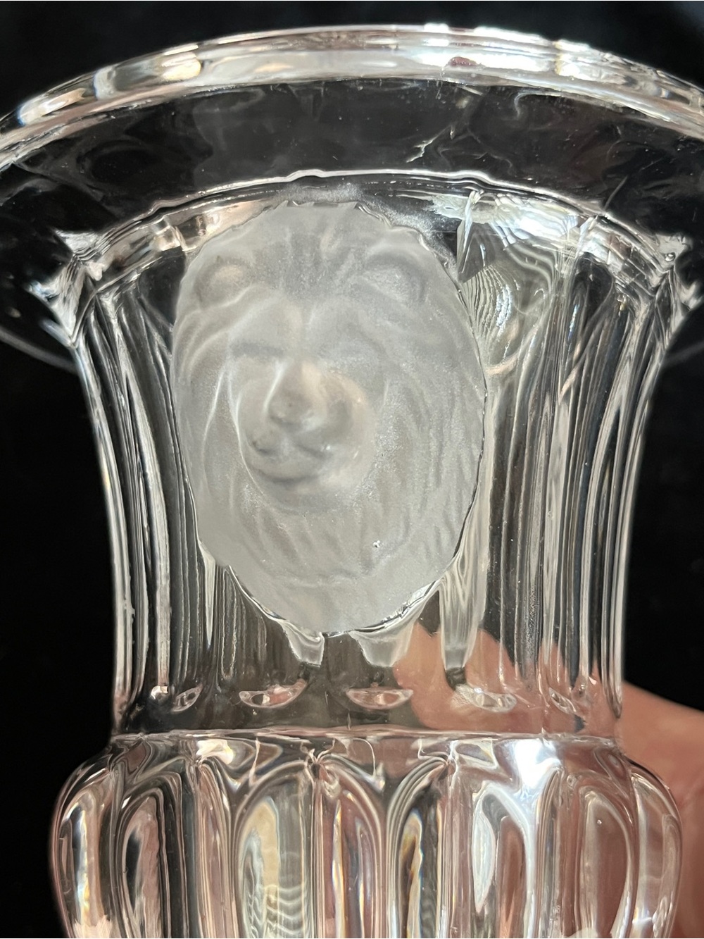 VINTAGE BOMBAY CRYSTAL VASE Frosted LIONS HEAD on each side - Picture 8 of 9